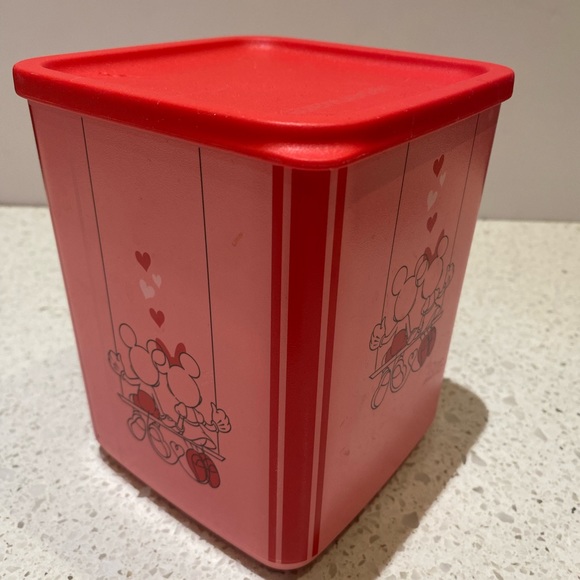 Tupperware x Disney Mickey Mouse Minnie Mouse Canister, 1.8 Litre - Picture 3 of 9